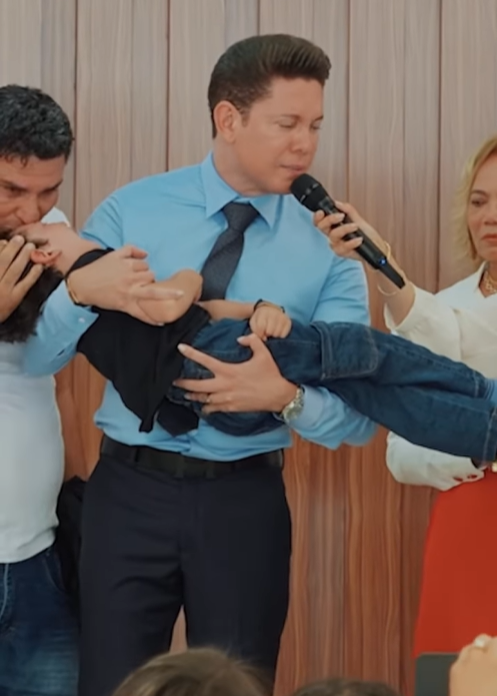 Bispo Bruno Leonardo doa R$ 100 mil para criança com paralisia cerebral e emociona multidão em Feira de Santana 4 bispo5 1