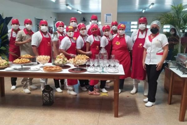 empresa do ramo alimenticio investe em tecnologia na merenda escolar no amazonas