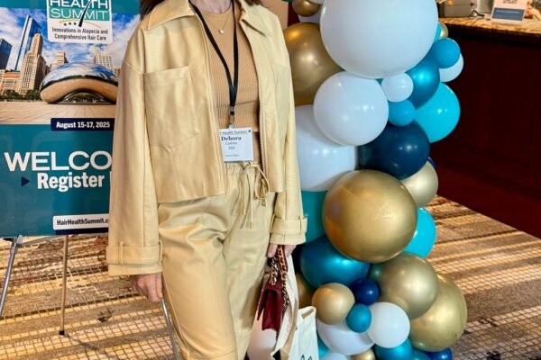 A medica catarinense Debora Cadore no congresso Hair Health Summit em Chicago nos EUA na ultima semana foto Divulgacao