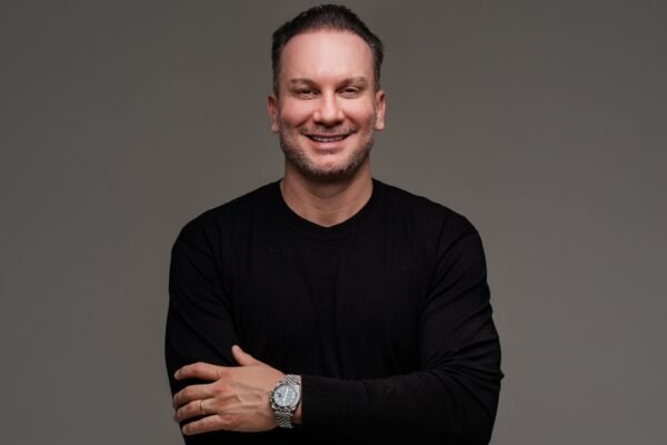 O empresário Leandro Basseto, da holding imobiliária Basseto Grupo, aborda neste artigo as perspectivas para o dinâmico mercado imobiliário catarinense