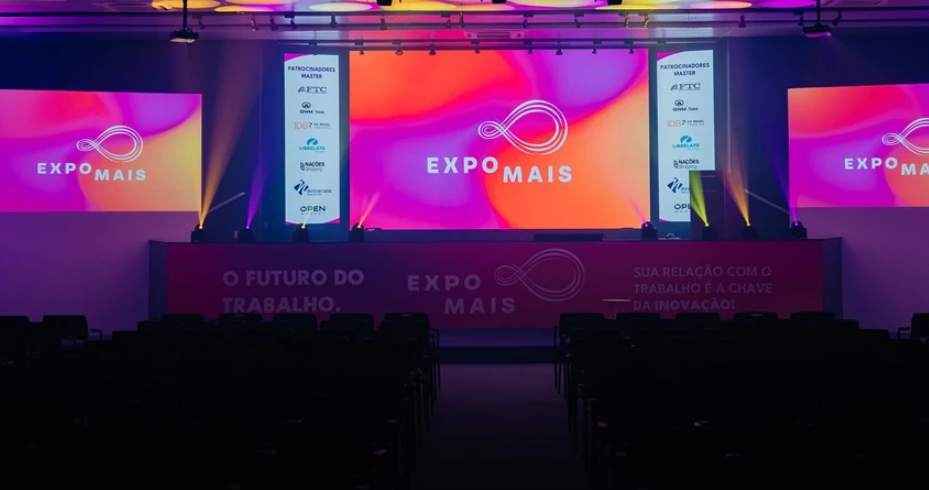 foto do palco do evento