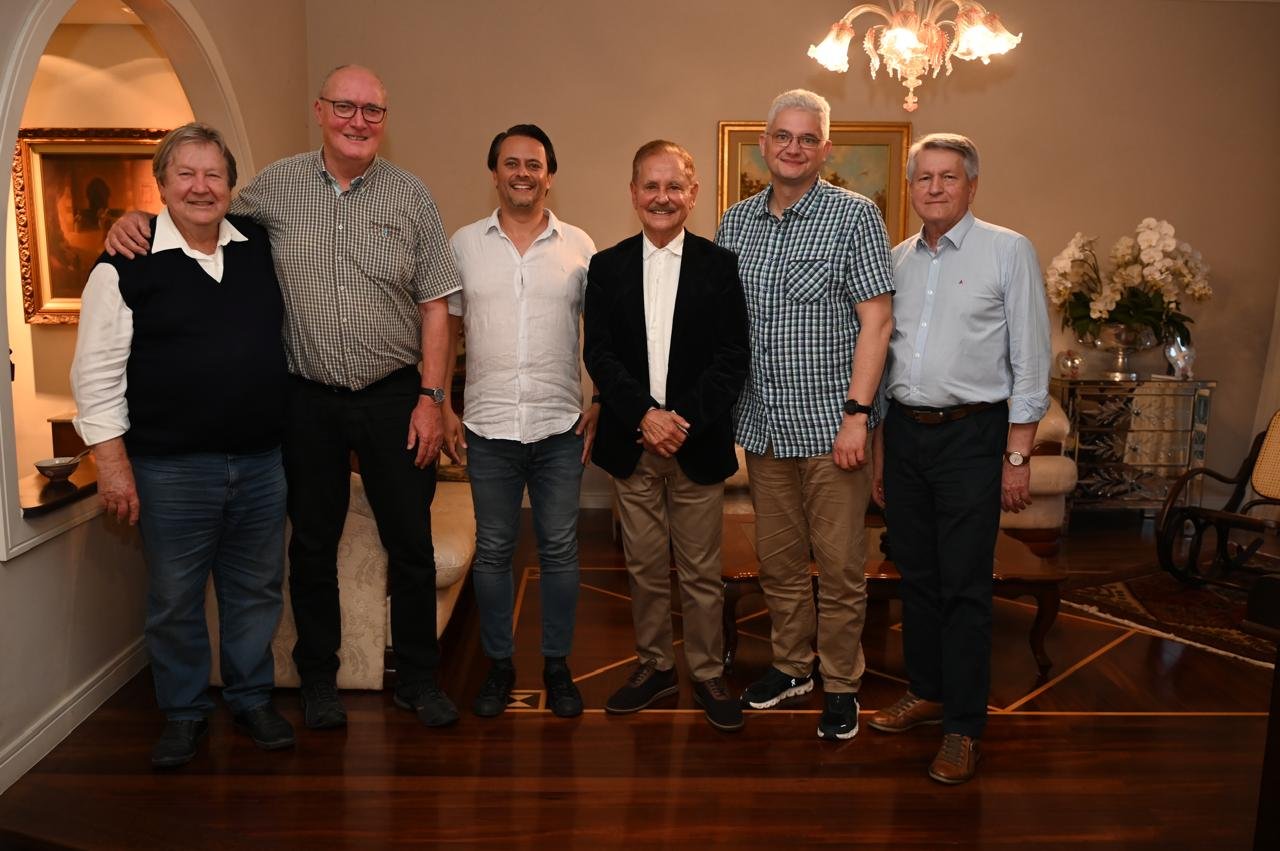 Silvio Giese Harald Weschenfelser Roberto Prude 770ncio Carlos Prude 770ncio Ragnar Watteroth e Valdir Riffel. Foto Ricardo Ranguetti Growth Global 1