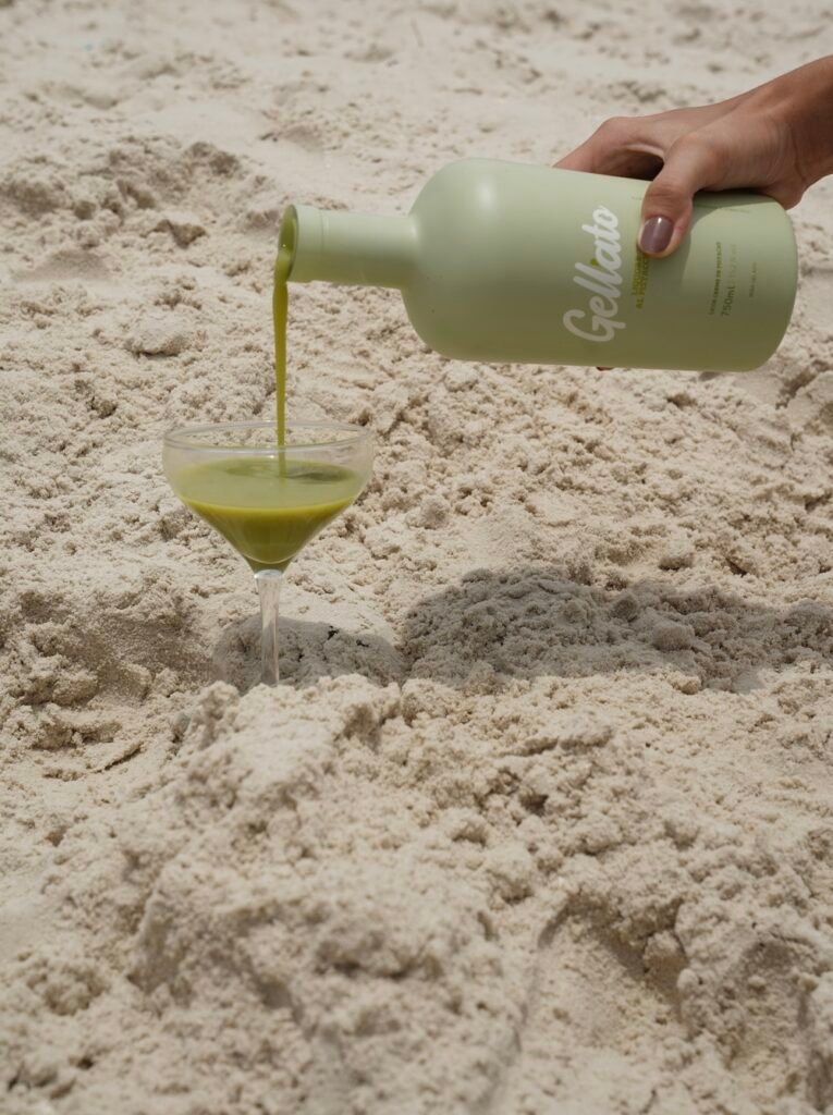 1 Estacao marca o primeiro verao da bebida criada em Santa Catarina agora em contato direto com o publico da alta temporada Copia