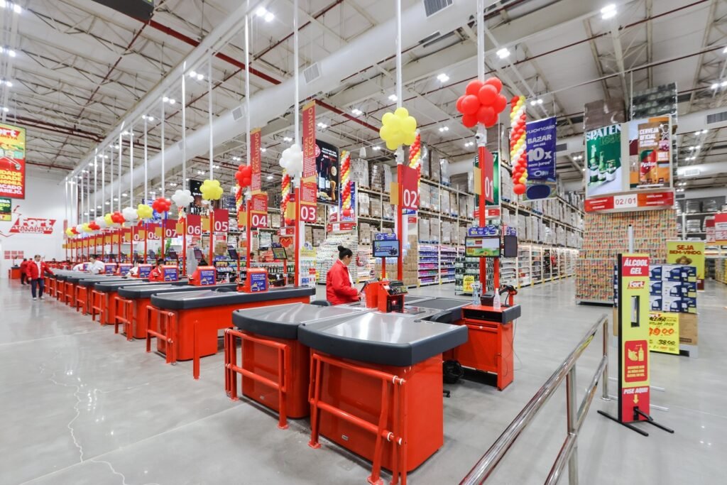 Fort Atacadista realiza feirão com mais de 200 vagas na Grande Florianópolis 2 As vagas são para diversos cargos, sem necessidade de experiência