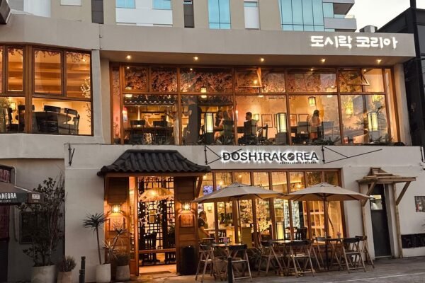 Restaurante DoshiraKorea completa 6 anos em Florianópolis