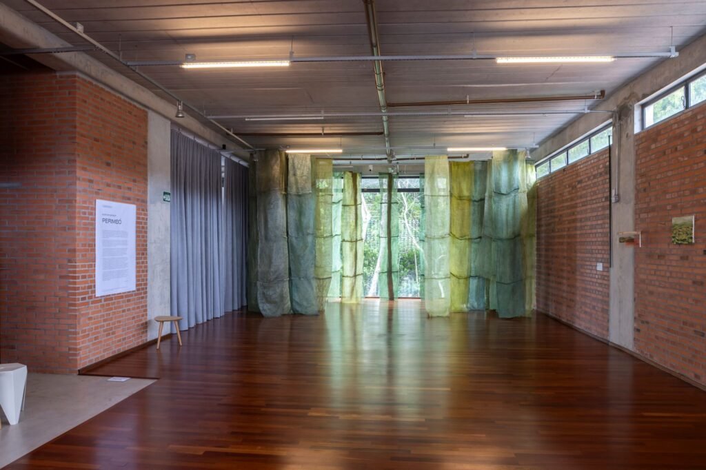 Mostras podem ser visitadas até o dia 11 de abril, com obras de Khetllen Costa, Willian Santos, Gustavo Scheidt e Gabriel Bicho