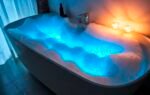 Banheira Camboriu com tecnologia Air Therapy da Sabbia alia tecnologia de bolhas de ar iluminacao em LED e design premium para proporcionar uma experiencia de relaxamento e bem estar