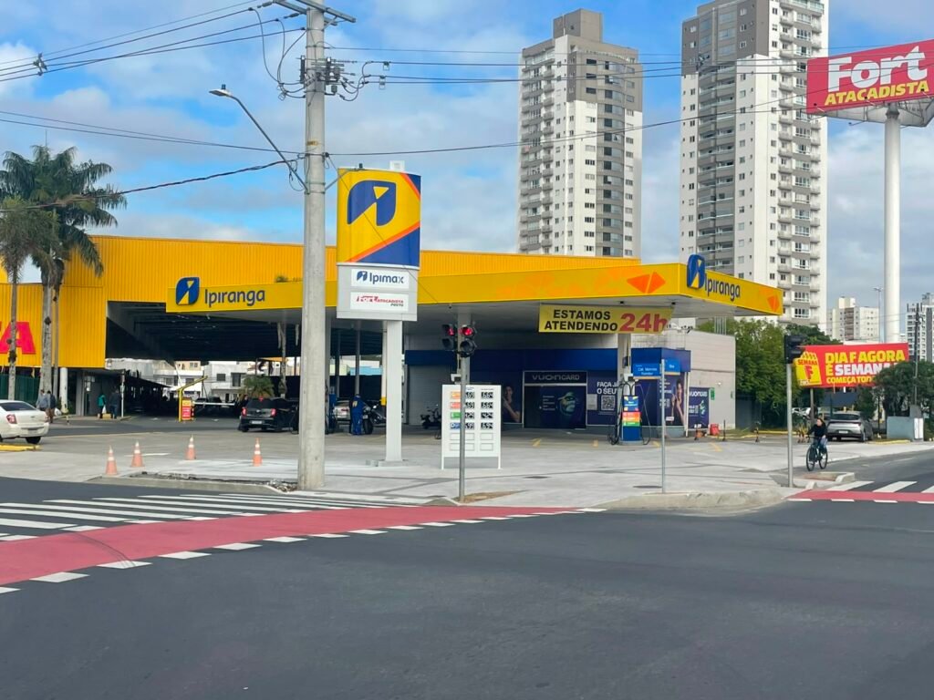 Grupo Pereira inaugura o primeiro Posto Fort Atacadista em SC em Itajai 3