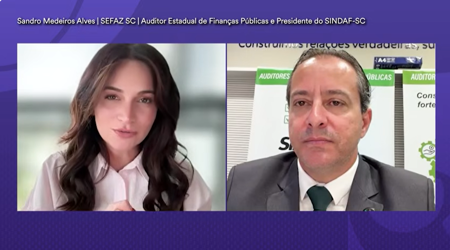 Sandro Medeiros Alves Sindaf SC em entrevista a jornalista Livia Fernanda do Estrategia Concursos Imagem reproducao Youtube