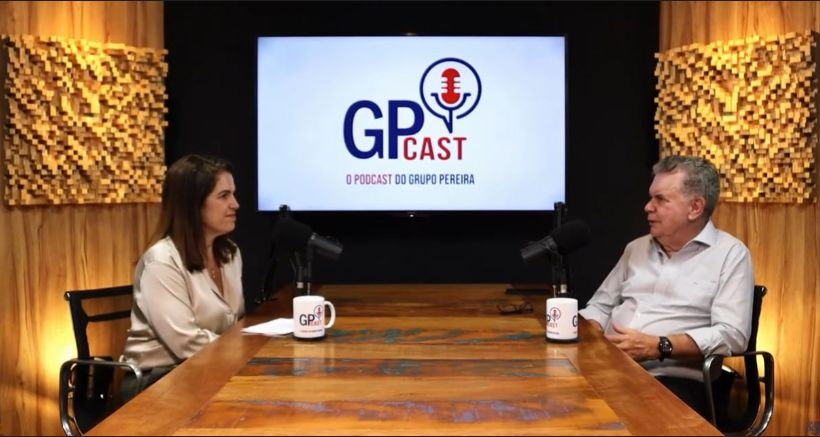 Podcast do Grupo Pereira estreia com histórias, cultura e bastidores do negócio