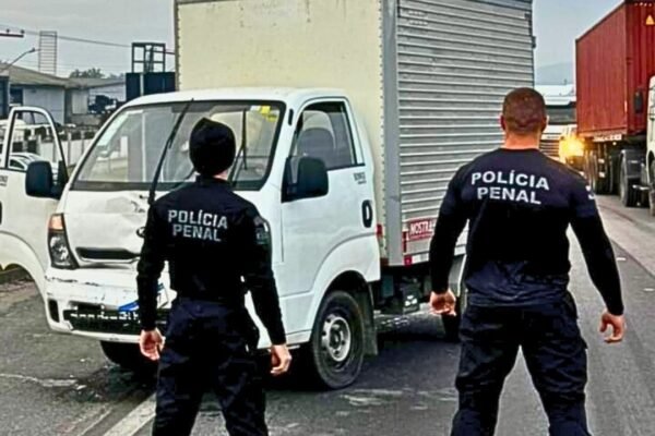 Policiais Penais Prestam Socorro Crucial a Vítima de Acidente na BR-101, em Itajaí