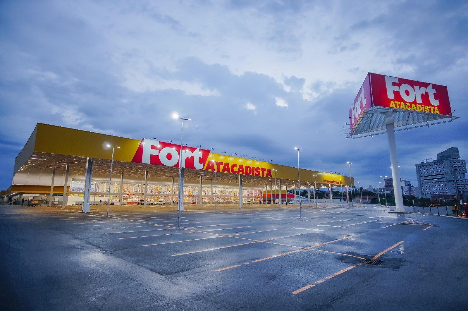Nova loja: Fort Atacadista realiza feirão de empregos com 190 vagas em São Bento do Sul