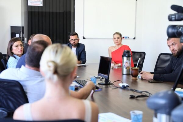 Comissão de Saúde recebe gestores do Hospital Santo Antônio e apresenta reivindicações da população