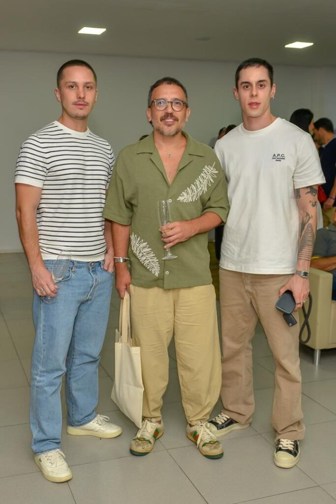 Tiago Camargo e Leonardo Neckel, com Alex Ferrer