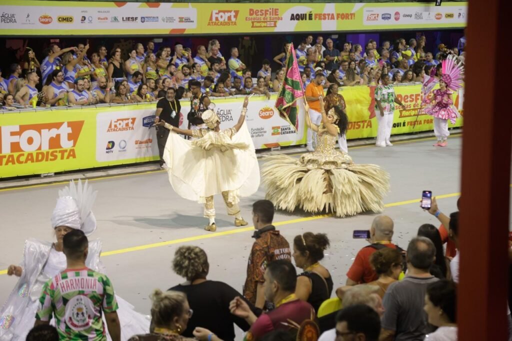 Fort Atacadista no Carnaval de Florianópolis (foto Jeferson Baldo) (2)