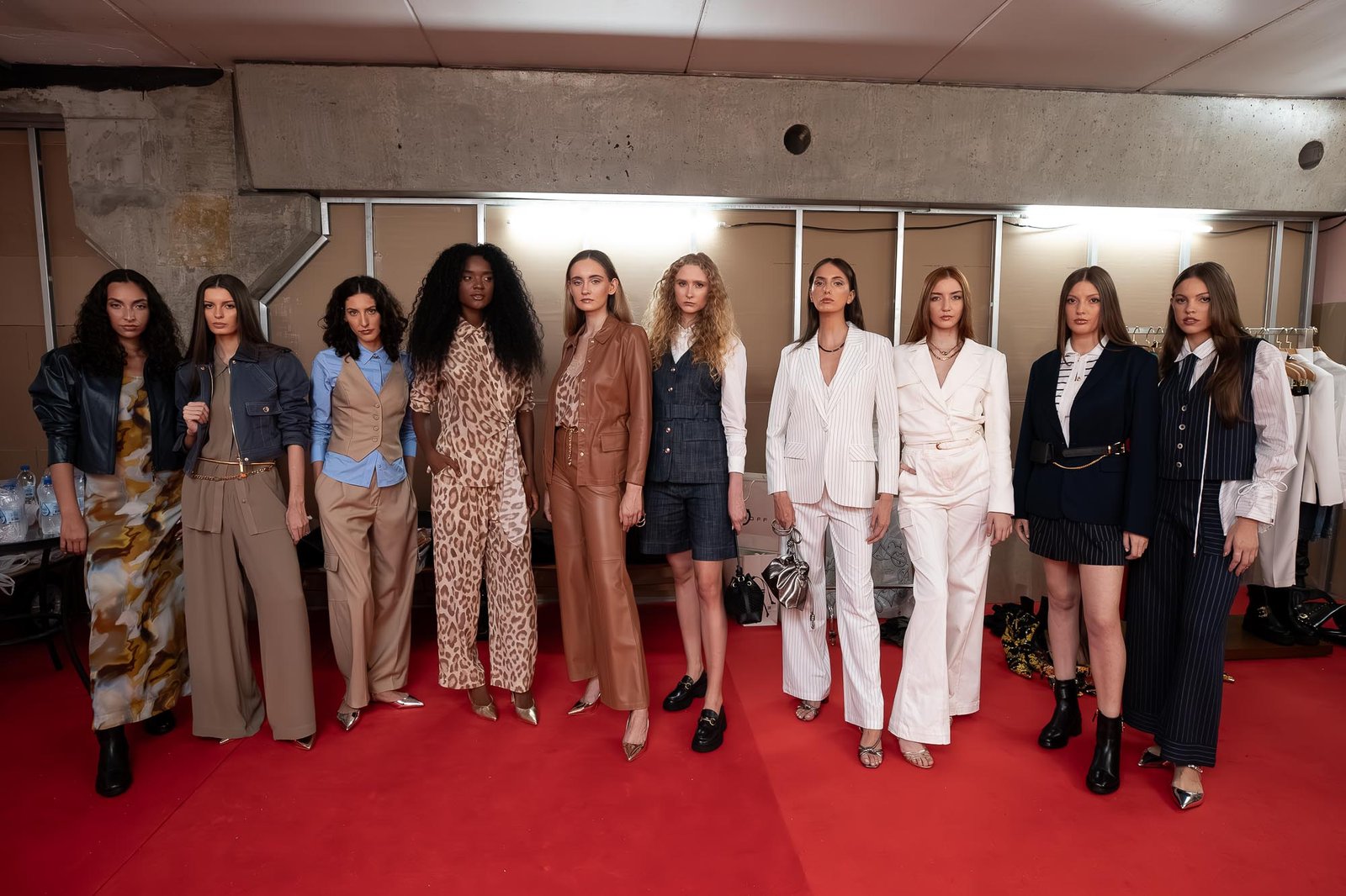 7ª edição do evento "Entre Mulheres" reúne fashion talk com Glória Kalil, desfiles e experiências exclusivas no dia 5 de março, em Florianópolis