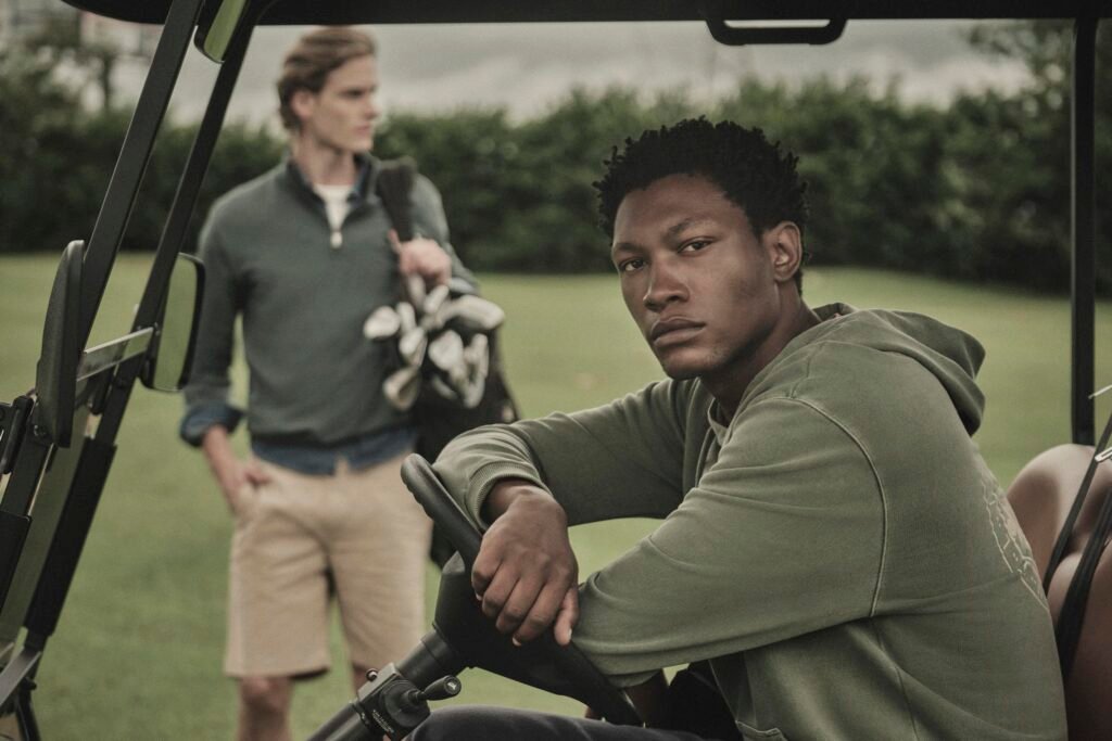 Fundada em 2005, marca especializada em moda masculina chega a Balneário Camboriú, em abril
