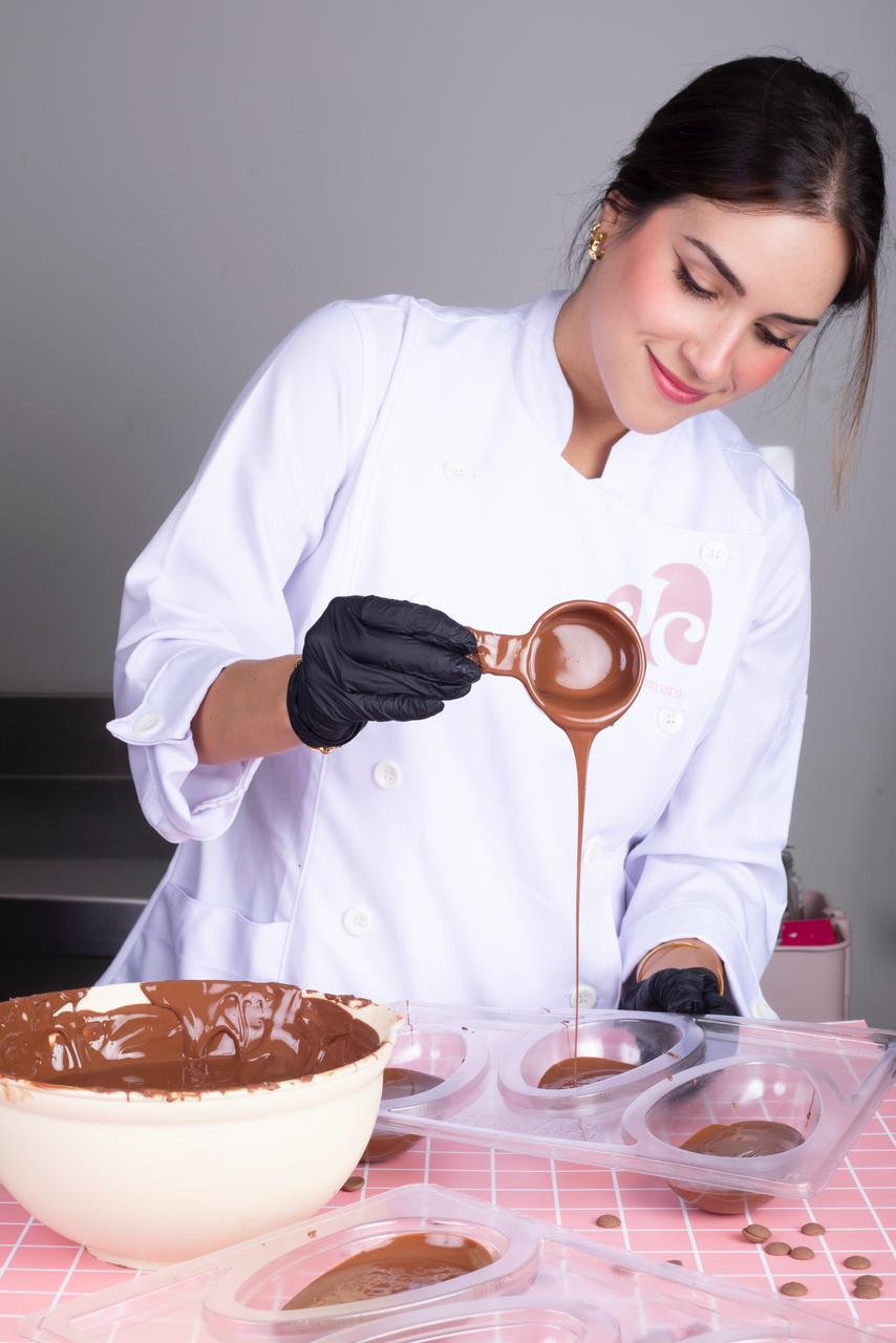 A empresária e confeiteira Júlia Cherem (foto Cassiane Zago) (1)