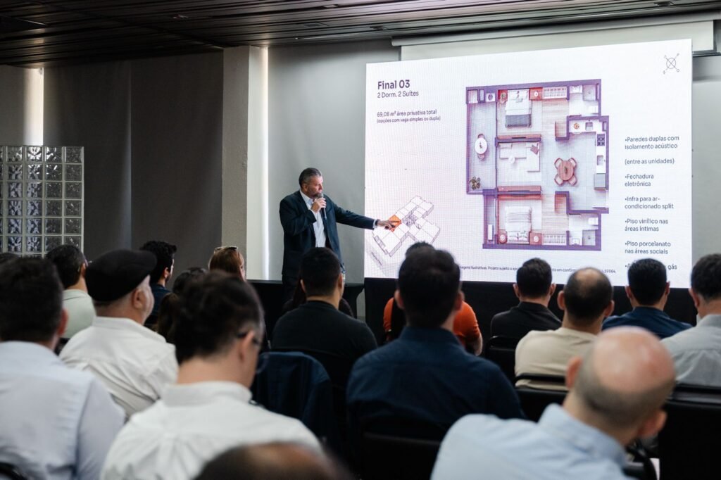 Marco Alberton, diretor técnico da Cota Empreendimentos, em evento do Cota 365