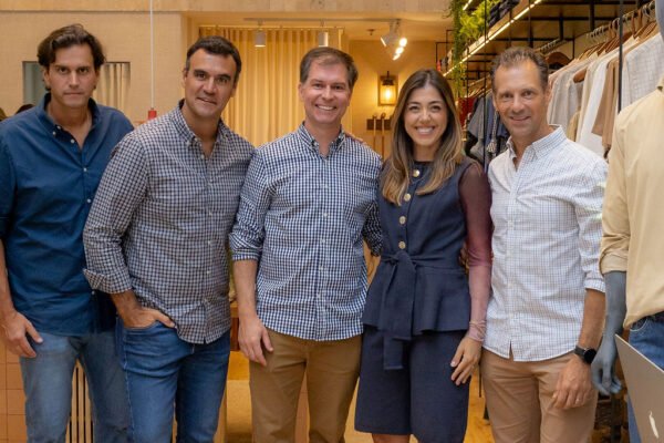 Os sócios da Zapälla, João Gaspar Martins Bastos, José Eduardo e Roberto Souza Aranha com os franqueados em BC