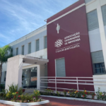 Encontro com entrada gratuita na próxima terça, dia 14 de abril, na sede da Associação Catarinense de Imprensa (ACI), reúne painel com organizadores do livro e sessão de autógrafos em noite de reflexão sobre a profissão