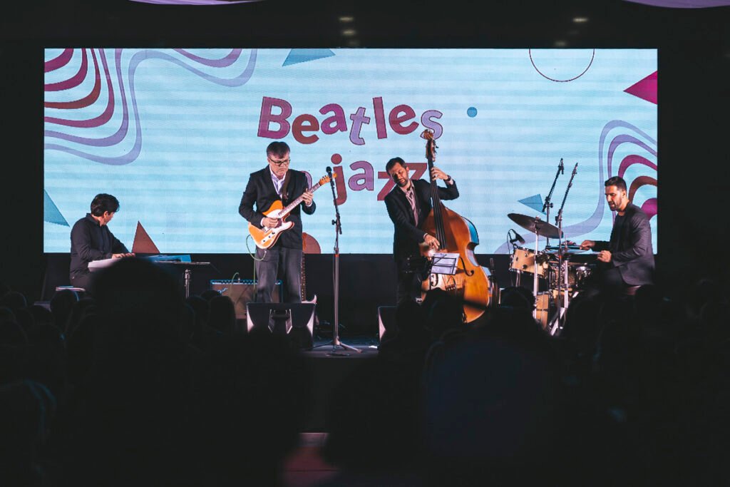 Beatles in Jazz - Eduardo Duks
