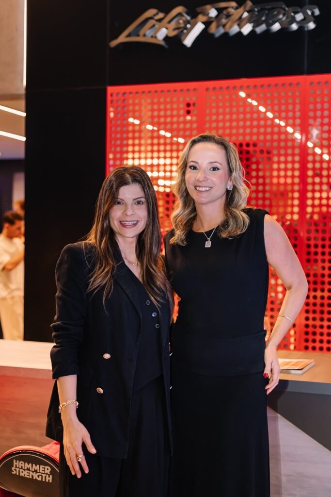 Giuliana Cogo, Diretora de Marketing da Lifefitness com Manuela Pedrosa da Silva Rosenmann