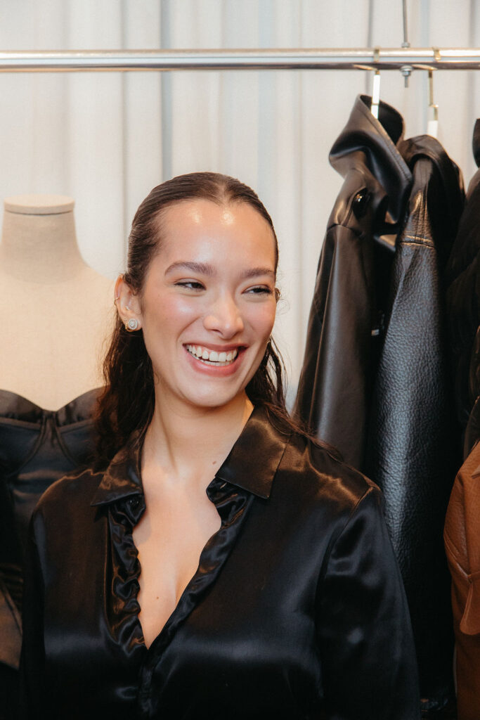 Marca que veste celebridades abre as portas em BC 8 Isabela Beller