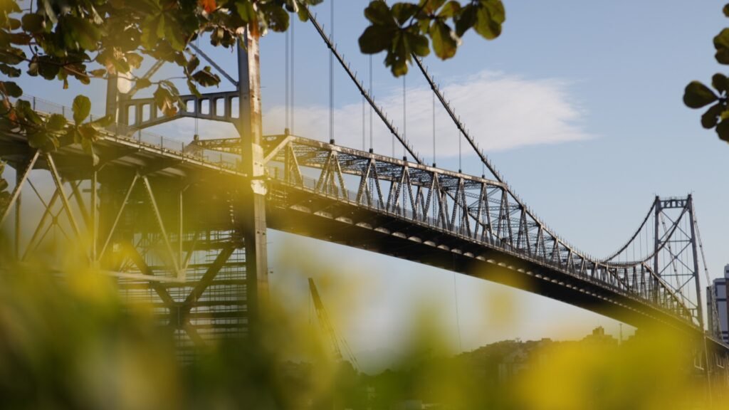 Florianópolis diversifica turismo e impulsiona mercado de locação 'short stay' na baixa temporada 2 Florianopolis Credito Reproducao Canva 2