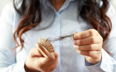 Queda de cabelo no outono? Médica explica o que é o eflúvio telógeno sazonal e quando é hora de procurar ajuda Medica explica o que e o efluvio telogeno sazonal e quando e hora de procurar ajuda Foto FREEPIK 1