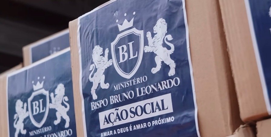 Bispo Bruno Leonardo leva alimentos e esperança a comunidade carente de Salvador 2 WhatsApp Image 2025 05 12 at 16.56.04 3