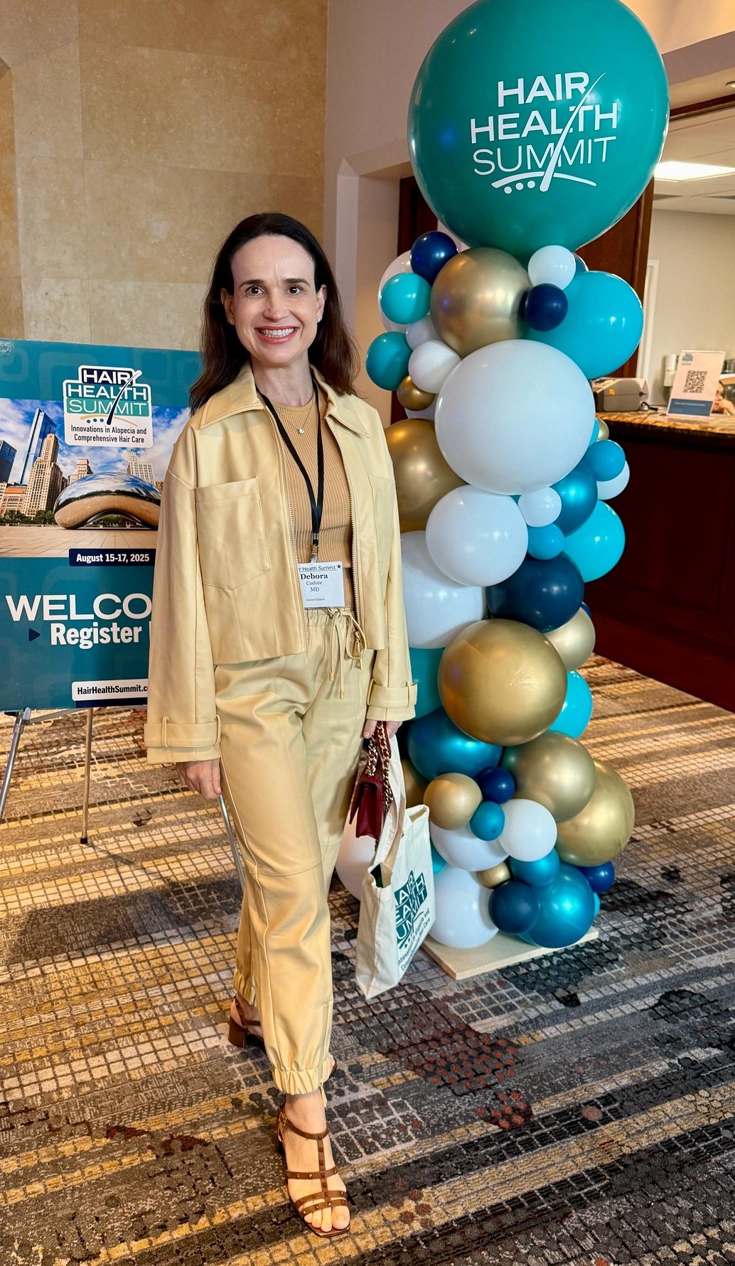 A medica catarinense Debora Cadore no congresso Hair Health Summit em Chicago nos EUA na ultima semana foto Divulgacao