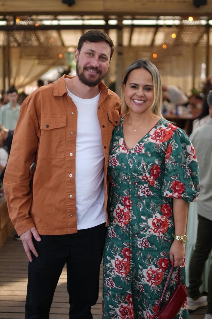 Alex Ferrer estreia com sucesso a sua “Feijoada do Ferrer”, em Balneário Camboriú 6 Guilherme Wenukka e e Fernanda Flavia Silva nova superintendente do Balneario shopping