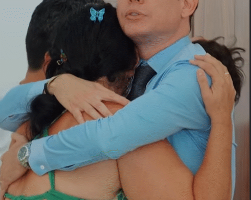 Bispo Bruno Leonardo doa R$ 100 mil para criança com paralisia cerebral e emociona multidão em Feira de Santana bispo3