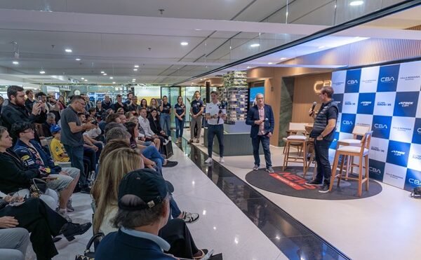 Evento no Villa Romana Shopping reúne amantes da velocidade  DSC00523