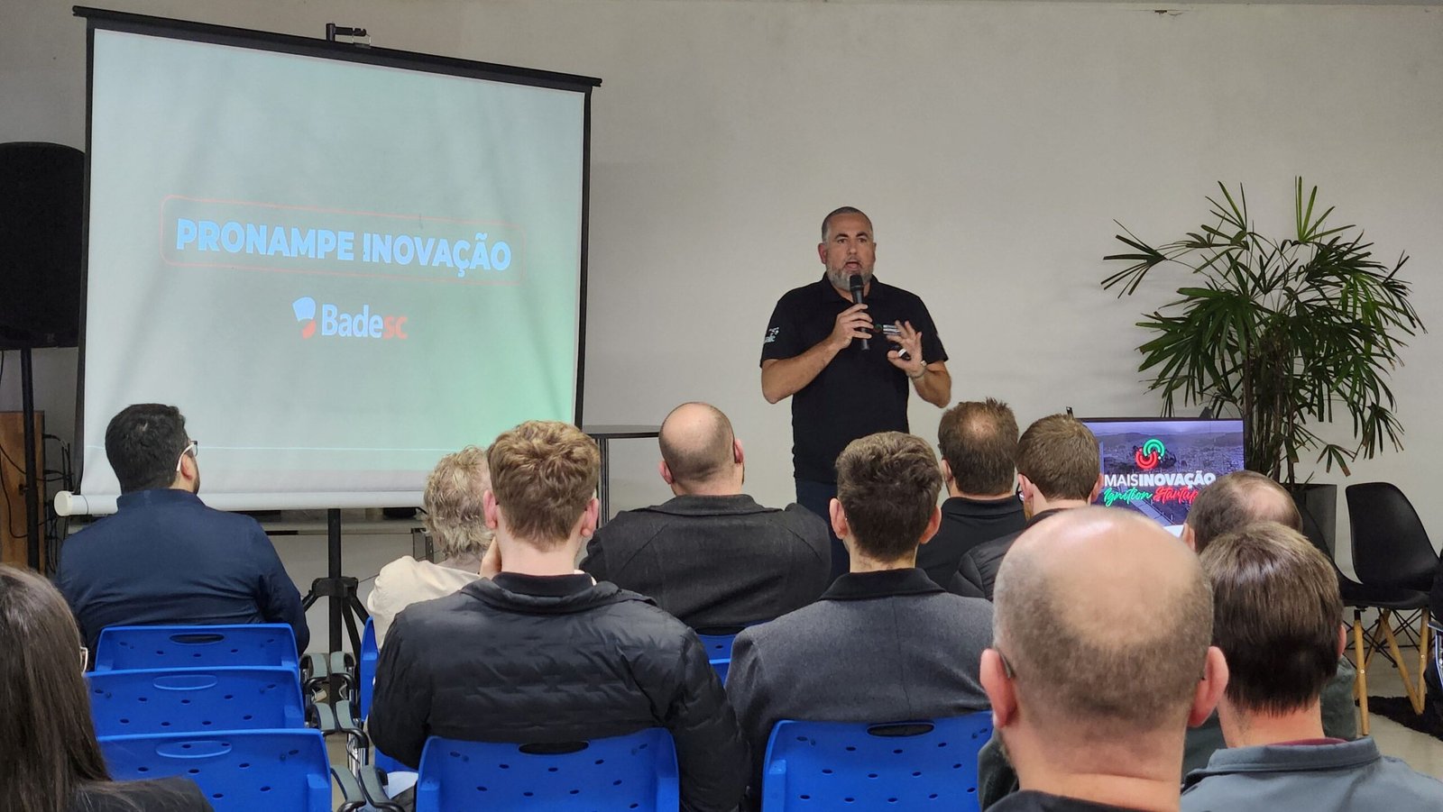 Empreendedores de Lages conhecem linhas de crédito de SC 4 Eduardo Largura Lages 30OUT25 1 scaled