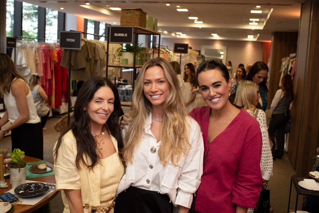 The House Art Gallery celebra 15ª edição com curadoria de moda, arte e lifestyle na Casa Hurbana 4 Carol Lobato Luiza Freysleben e Renata Costa. Credito Angelo Santos