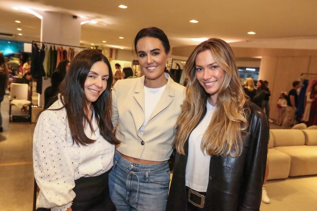 The House Art Gallery celebra 15ª edição com curadoria de moda, arte e lifestyle na Casa Hurbana 3 Carol Lobato Renata Costa e Luiza Freyesleben. Credito Angelo Santos