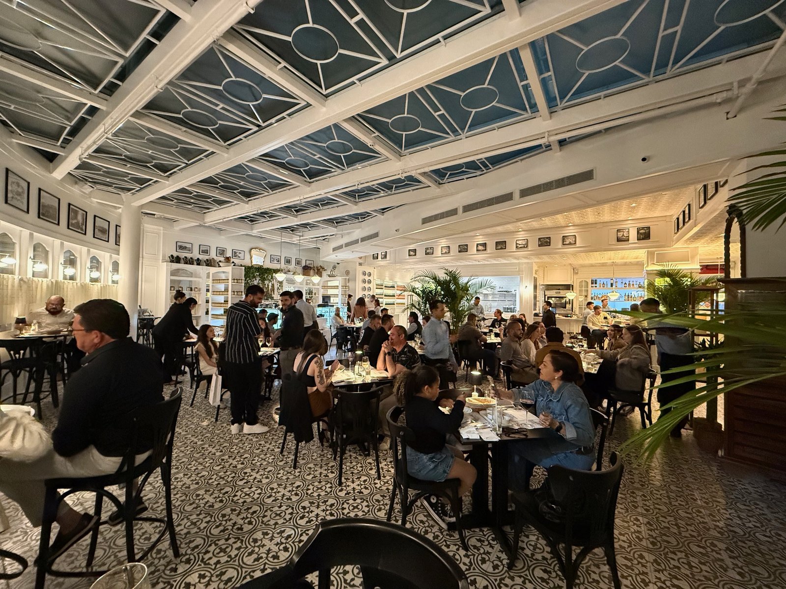 Salao do restaurante do Narbona inaugurado no novo Boulevard do Continente Shopping Foto Davi Paes e Lima